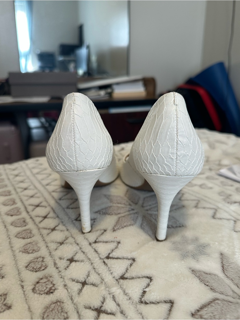 INC International Concepts White Textured Pointed-Toe Pumps - Picture 6 of 8